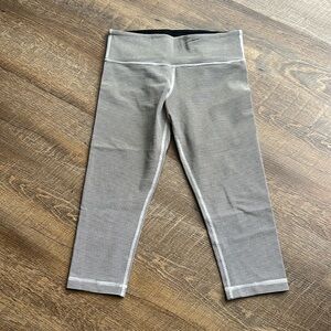 Lululemon Wunder Under Crops 8